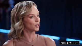 WIFEY Gorgeous Fit Hotwife Serenity Cox Gets Huge Creampie In Threesome