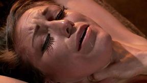 brunette bdsm in the hidden pornografía gratis