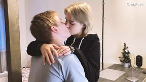 Massage and creampie - stylist at home paid with cum