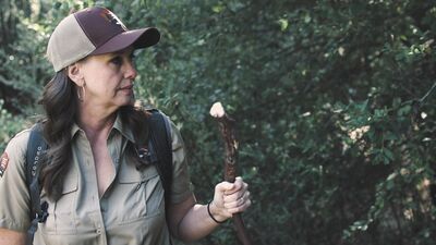 afiliado jonbet - Hot Sexy Mature MILF Park Ranger Gets Caught Pleasuring Herself By A Younger Lost Hiker - Roxie The Park Ranger