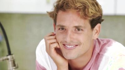 Help My Stepbrother To Seduce Her