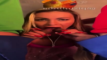 urach dando pra duas pessoas pequenas