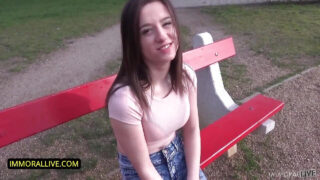 Sex în trei, cașcat &#8211; Film POV cu drăguța și excitata Gabriella Lati futută în cur de Porno Dan